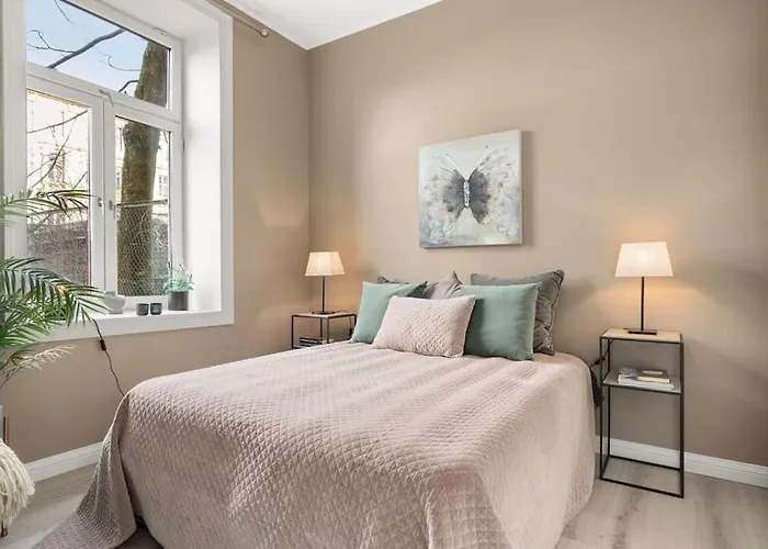 Apartamento Fancy By Train Station
